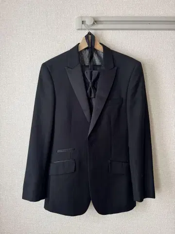 Alexander Dobell 턱시도 36R, 보타이와 카머밴드 포함