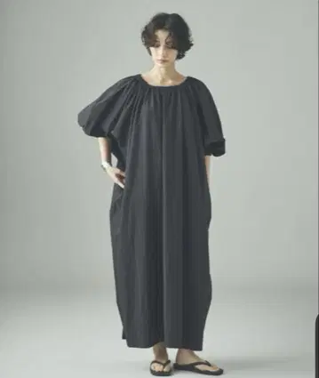 캘런솔로지 벌룬 슬리브 롱 원피스