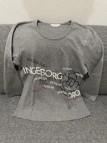 INGEBORG 그레이 긴팔 티셔츠