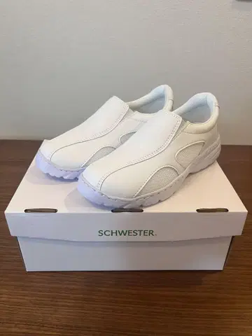 미사용 새상품 Schwester 간호사 신발 750 화이트 22.5cm
