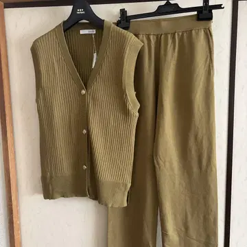 콜라주 올리브색 리브 셋업 택 포함 새상품