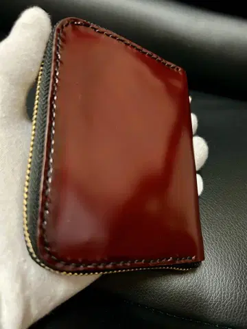 라운드 지퍼 미들 지갑 코도반 다크 브라운