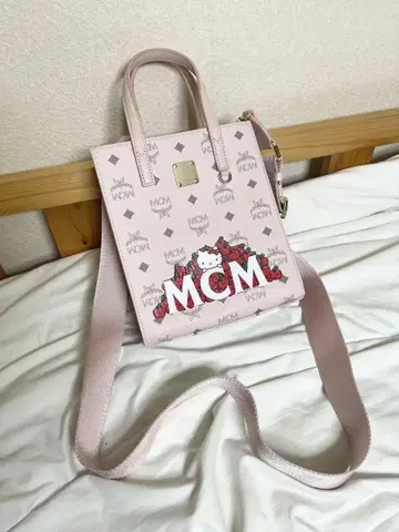 MCM 헬로키티 숄더백 핑크