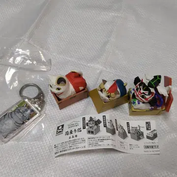 상자 앉은 고양이 가챠 & 고양이 키링