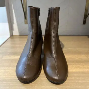새상품급 어반 리서치 RODESCO 브라운 쇼트 부츠 23cm