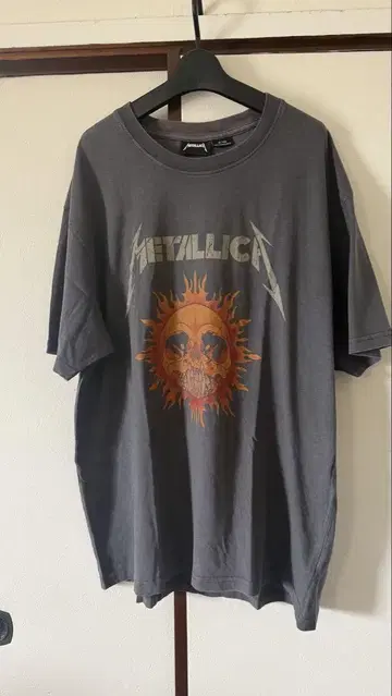 Metallica 스컬과 태양 그레이T셔츠