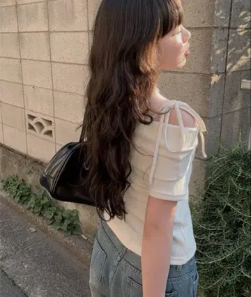 리브 오프숄더 반팔 상의