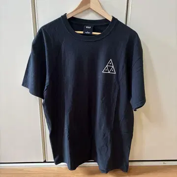 HUF 블랙 T셔츠 L 사이즈