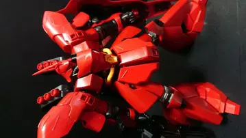 건담 프라모델 사자비 반다이 MG, RG, HG 삼체 세트. 부분 조립