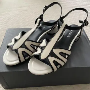 [ 미사용 ] ELVIO ZANON 24cm 샌들 화이트 블랙 크림색