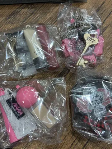 NANA x PASSIONAL LOVER 미니 참 가챠가챠 열쇠 레어