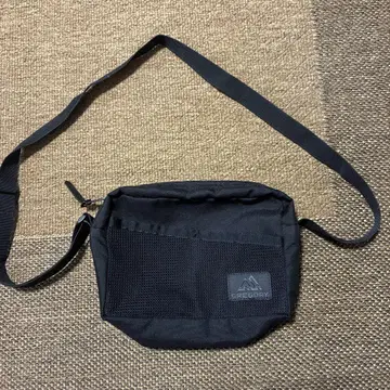 GREGORY 블랙 숄더백