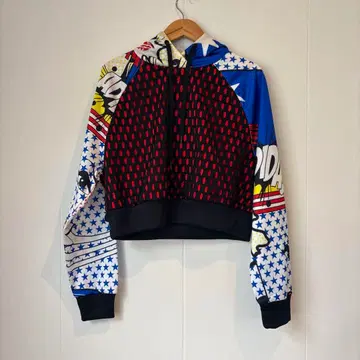 [ 새상품급 ] adidas 코믹스 스타일 크롭 후드티