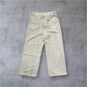 straight White denim