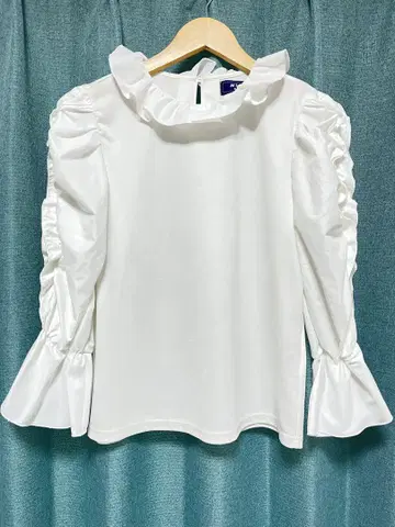 M's gracy 미사용 새상품 프릴 티셔츠 40사이즈