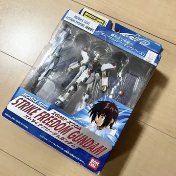 기동전사 건담 SEED Destiny 스트라이크 프리덤 건담 피규어