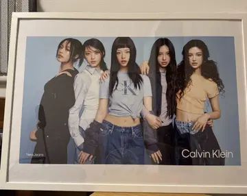 NewJeans 포스터 Calvin Klein 캘빈클라인