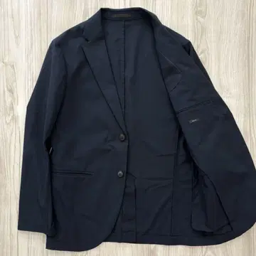 [ 새상품급 ] UNIQLO 감동 자켓 네이비 S 스트레치 경량 유니클로