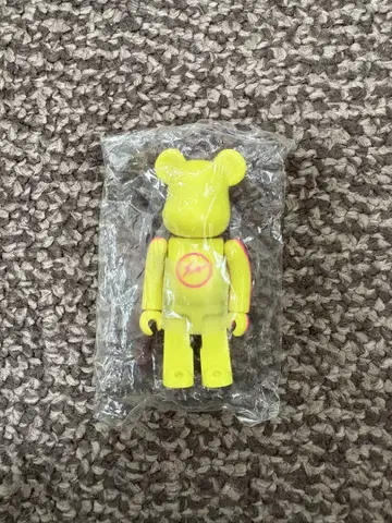 베어브릭 시리즈 20 아티스트 이면 fragment