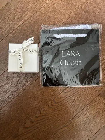 LARA Christie 디즈니 플라워 귀걸이