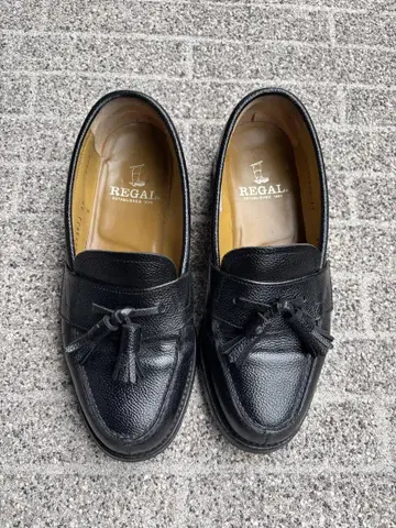 REGAL 블랙 가죽 로퍼
