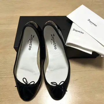 새상품급 repetto 블랙 에나멜 발레 슈즈 박스 포함 38.5