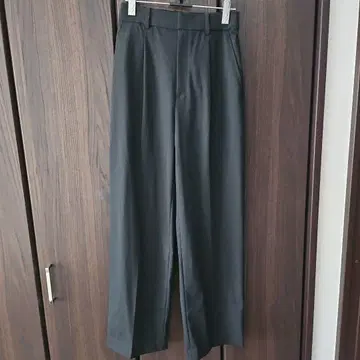 UNIQLO 턱 와이드 팬츠 S 사이즈