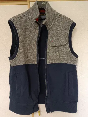 TOMMY HILFIGER 베스트 그레이/네이비