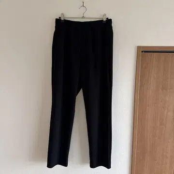 UNFILO 테이퍼드 팬츠