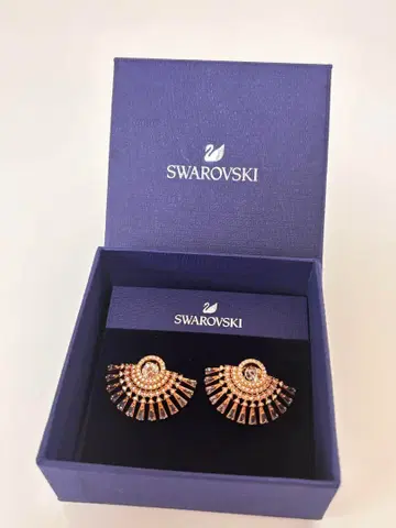 여배우 착용품 SWAROVSKI 귀걸이 스파클링 댄스 다이얼 업