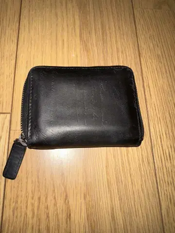 벨루티 와파 코인 케이스