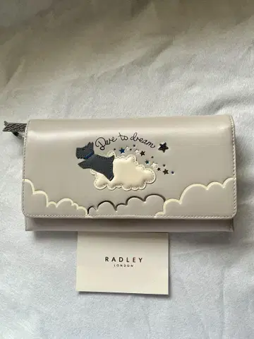 미사용 RADLEY LONDON 래들리 런던 개와 구름의 장지갑