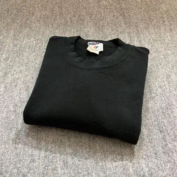 90s-00s Jerzees Plain Black Sweatshirt