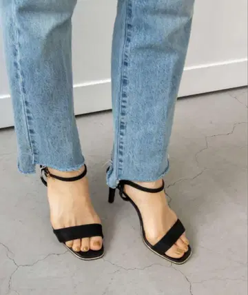 RANDA 샌들 블랙 힐 메탈 스트랩 샌들