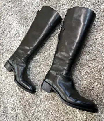 블랙 가죽 롱 부츠 38 사토레 중간 힐