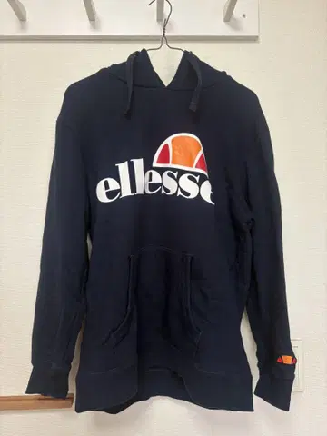 ellesse 트레이닝복 후드티 M 사이즈