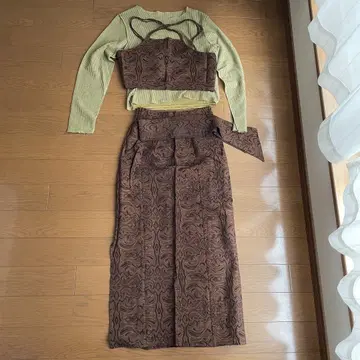 카스타네 스커트 셋업