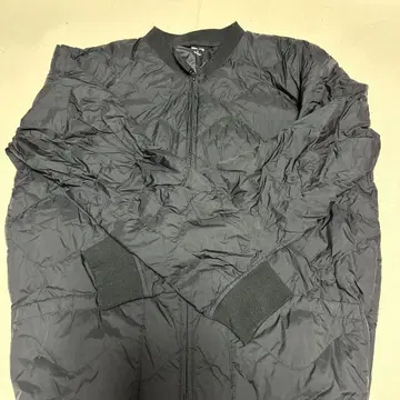 UNIQLO 블랙 다운 자켓