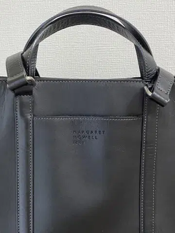MARGARET HOWELL 블랙 가죽 토트백