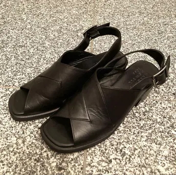 마가렛호웰 샌들 블랙 23cm