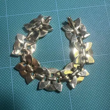 리본 모티브 팔찌 골드 by 스타일링 피터 코다마 치에코