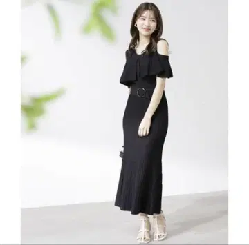 프로포션 바디 드레싱 오픈 숄더 머메이드 니트 원피스