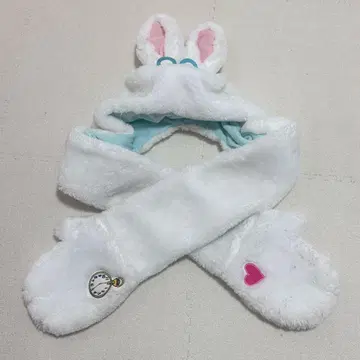 흰 토끼 머플러 캡