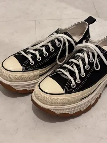 CONVERSE REACT 블랙 통굽 스니커즈