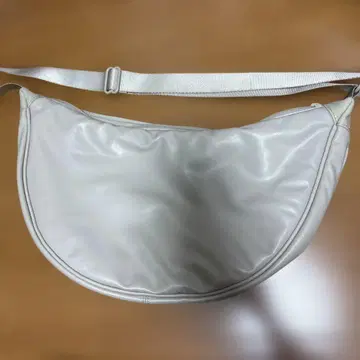 유니클로 베이지 핸드백 스타일 숄더백