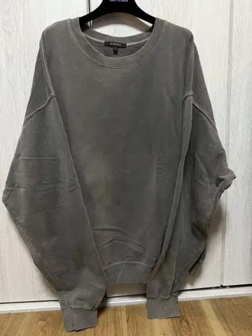 YEEZY SEASON 6 맨투맨