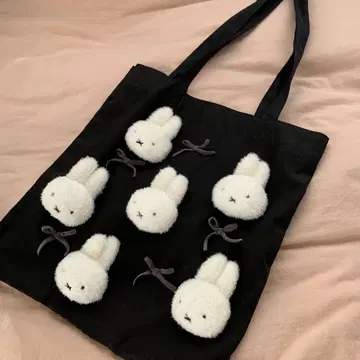 토끼 모티브 토트백 블랙