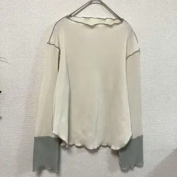 Thevon 긴팔 플리츠 티셔츠 아이보리