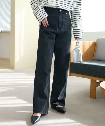 DISCOAT 블랙 스트레이트 데님