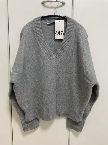 ZARA V넥 니트